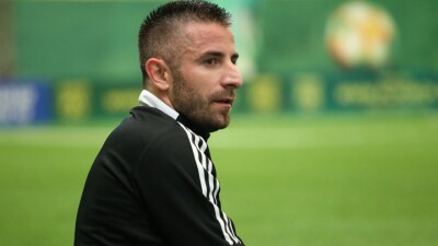 "Буду думать": экс-полузащитник "Тобола" – о тренерской карьере в Казахстане