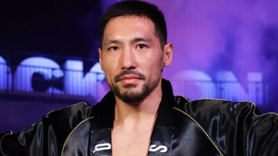 Алимханулы и Нгамиссенге провели первую дуэль взглядов перед титульным боем 