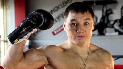 Бывший чемпион мира по боксу планирует возобновить карьеру в 41 год