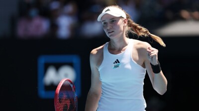 Рыбакина объявила о начале сотрудничества с тренером, который консультировал Синнера