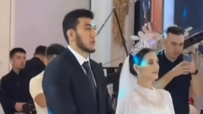 Титулованный казахстанский борец отпраздновал свадьбу с размахом (видео)