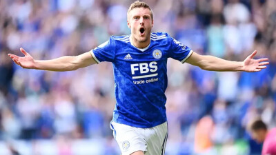 Легенда "Лестера" объявил об уходе из клуба