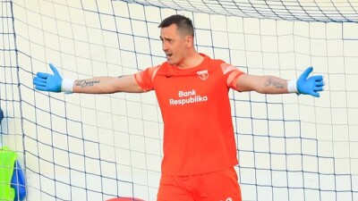 Вратарь сборной Казахстана помог своему клубу одержать важную победу в европейском чемпионате