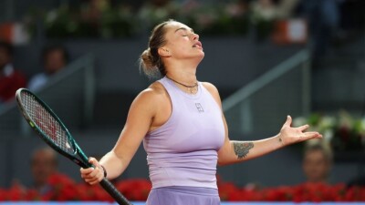 "Заткнись, на…!". Первая ракетка мира нецензурно ответила на выкрик болельщика в матче с Циньвэнь