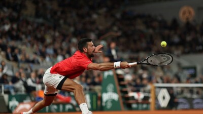 Новак Джокович одержал уверенную победу в первом круге "Ролан Гаррос" – 2025