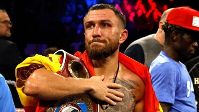 Василий Ломаченко объявил о завершении карьеры