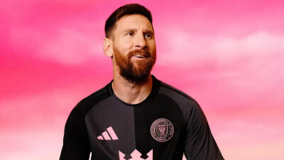 Месси представил третий комплект формы "Интер Майами"