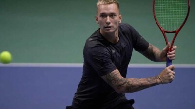 Казахстанский теннисист разгромно проиграл на старте турнира в Польше