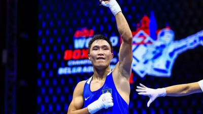 Решением судей завершился бой казахстанца на уникальном Гран-при от WBC