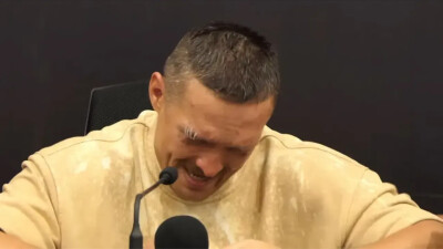 "Буду сбрасывать на него бомбы": Дюбуа пригрозил Усику