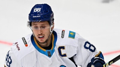 Стала известна зарплата экс-форварда "Барыса" в новом клубе КХЛ