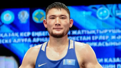 Неожиданным исходом завершился бой казахстанского боксёра за финал турнира в Астане