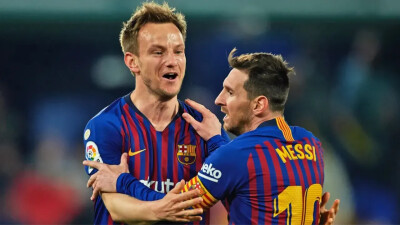 Экс-полузащитник "Барселоны" объявил о завершении карьеры