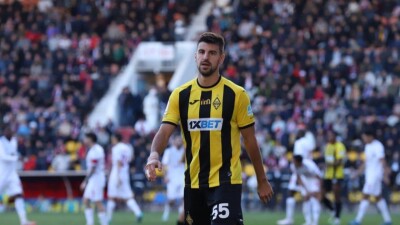 "Олимпия" и "Кайрат" объявили стартовые составы на матч Лиги чемпионов