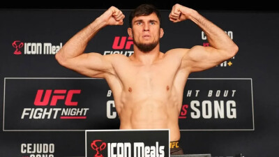 Стал известен полный кард турнира UFC 318 с участием казахстанца