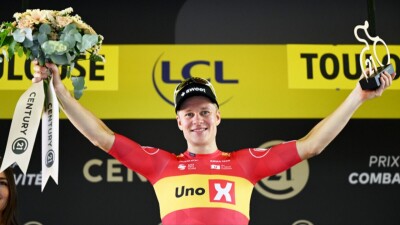 Гонщик "Астаны" стал 10-м на 11-м этапе "Тур де Франс"