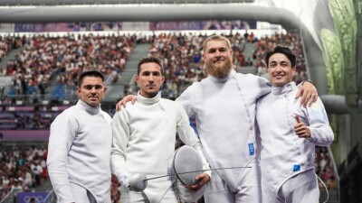 Казахстан разгромил Францию и завоевал историческую медаль чемпионата мира по фехтованию 