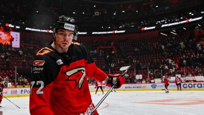 Известный российский нападающий официально перешёл в "Барыс"