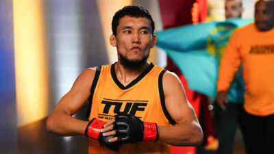 Результаты официального взвешивания участников турнира UFC 319 с участием казахстанца