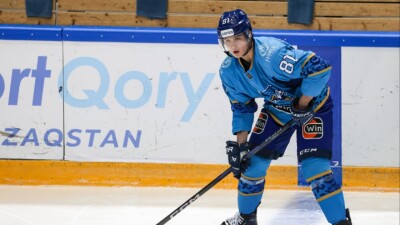 "Барыс" объявил о подписании форварда сборной Казахстана 