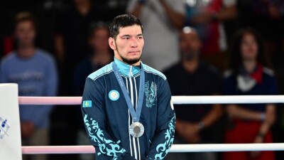 Нурбек Оралбай разгромил этнического казаха на чемпионате мира по боксу