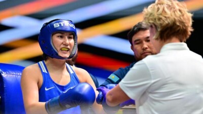 Тотальным разгромом обернулся бой Казахстана за финал чемпионата мира по боксу