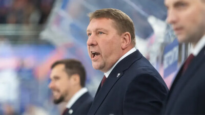 Соперник "Барыса" по КХЛ остался без главного тренера