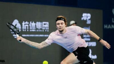 Лучший теннисист Казахстана стал победителем престижного турнира в Китае