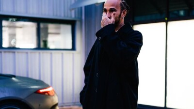 Хэмилтон пропустит тесты "Пирелли", на которые был заявлен