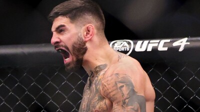 Топурия жестко ответил Оливейре: "У тебя 10 поражений. Я отец дивизиона!"