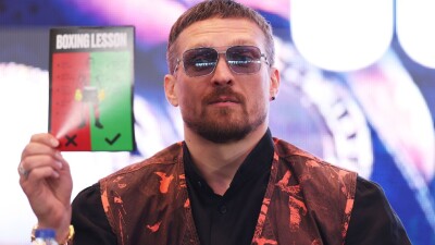 Усик готов выйти в клетку против Джейка Пола