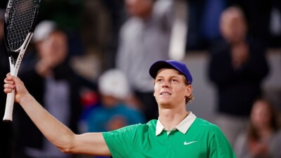 Сенсация на "Ролан Гаррос": Янник Синнер выбил Джоковича и вышел в финал