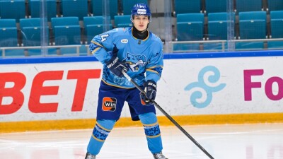 Казахстанский хоккеист продолжит карьеру в Северной Америке