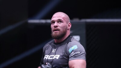 Резников снова проиграл: удушение в первом раунде на ACA 188