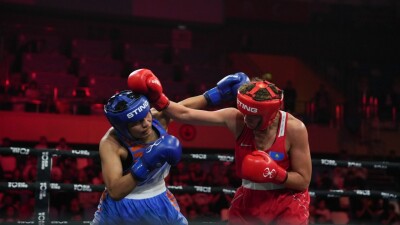 Богданова с нокдауном вышла в полуфинал Кубка мира