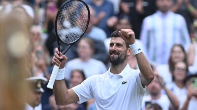 Юбилейная победа Джоковича: серб оформил сотню на Уимблдоне