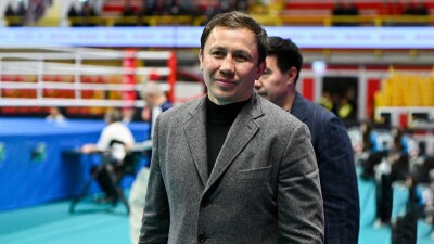 Головкин отказался ставить автограф на перчатках с логотипом IBA