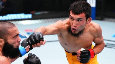 Казахстанский боец отправил соперника в нокаут в первом раунде и вышел в финал реалити-шоу за контракт с UFC