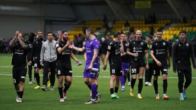 Лидеры КПЛ не оступились: "Кайрат" и "Тобол" взяли по три очка