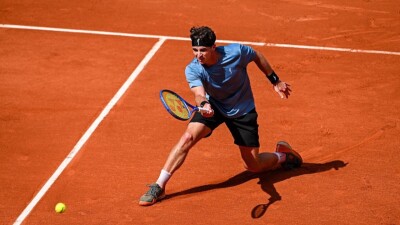 Скатов не удержал лидерство в финале турнира в Бонне