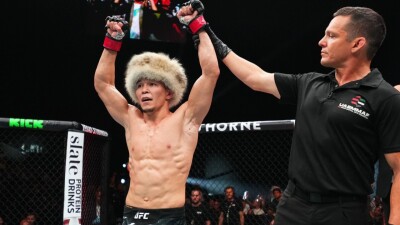 Экс-претендент на титул UFC бросил вызов Асу Алмабаеву