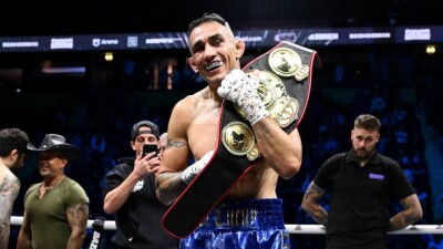 Тони Фергюсон одержал первую победу за пять лет, но уже в боксе