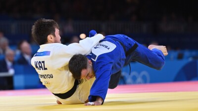 Елдос Сметов провёл мастер-класс для спортсменов в Испании