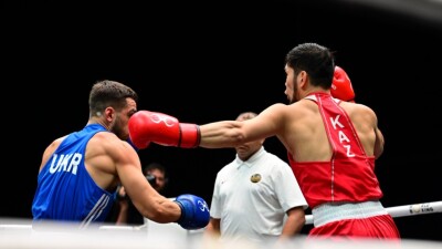 Нурбек Оралбай начал чемпионат мира с уверенной победы