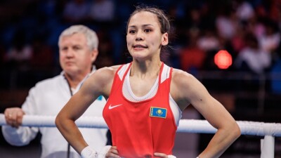 Восемь казахстанцев проведут финалы ЧМ по боксу в Ливерпуле