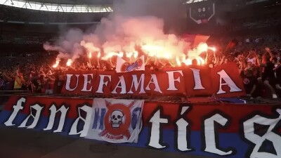 УЕФА оштрафовал "Кристал Пэлас" за баннер болельщиков