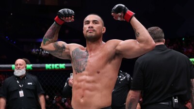 В главном бою UFC Fight Night 260 Ульберг нокаутировал Рейеса